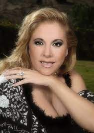 ACTUACIÓN MONICA ROMO