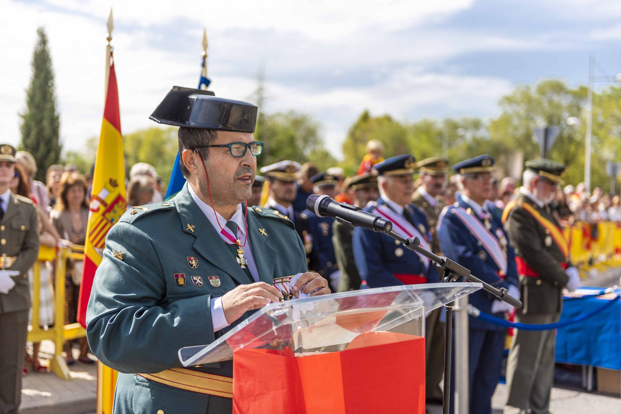 El subteniente de la Guardia Civil, José Antonio García durante su intervención