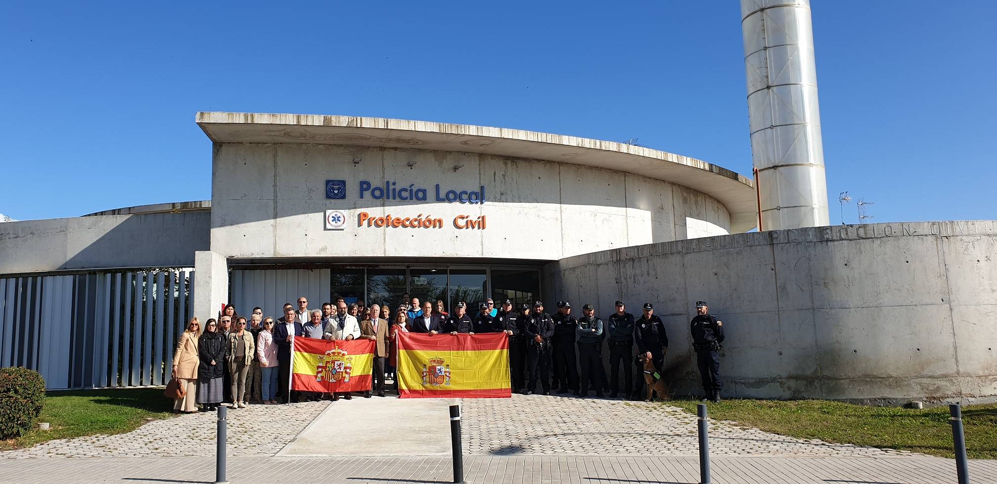 Concentración de apoyo a los policías destinados en Cataluña