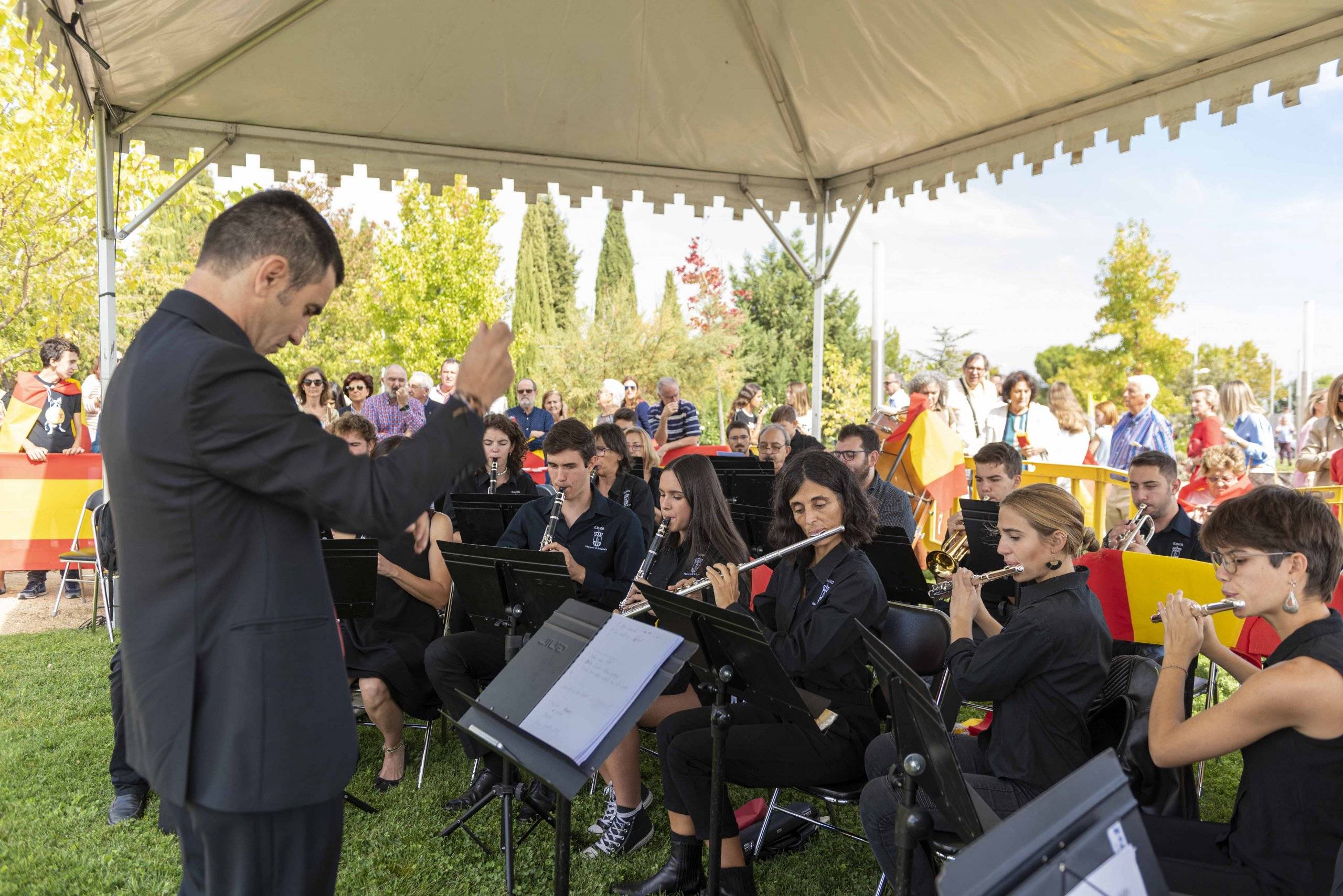 El acto fue amenizado por la Banda Municipal