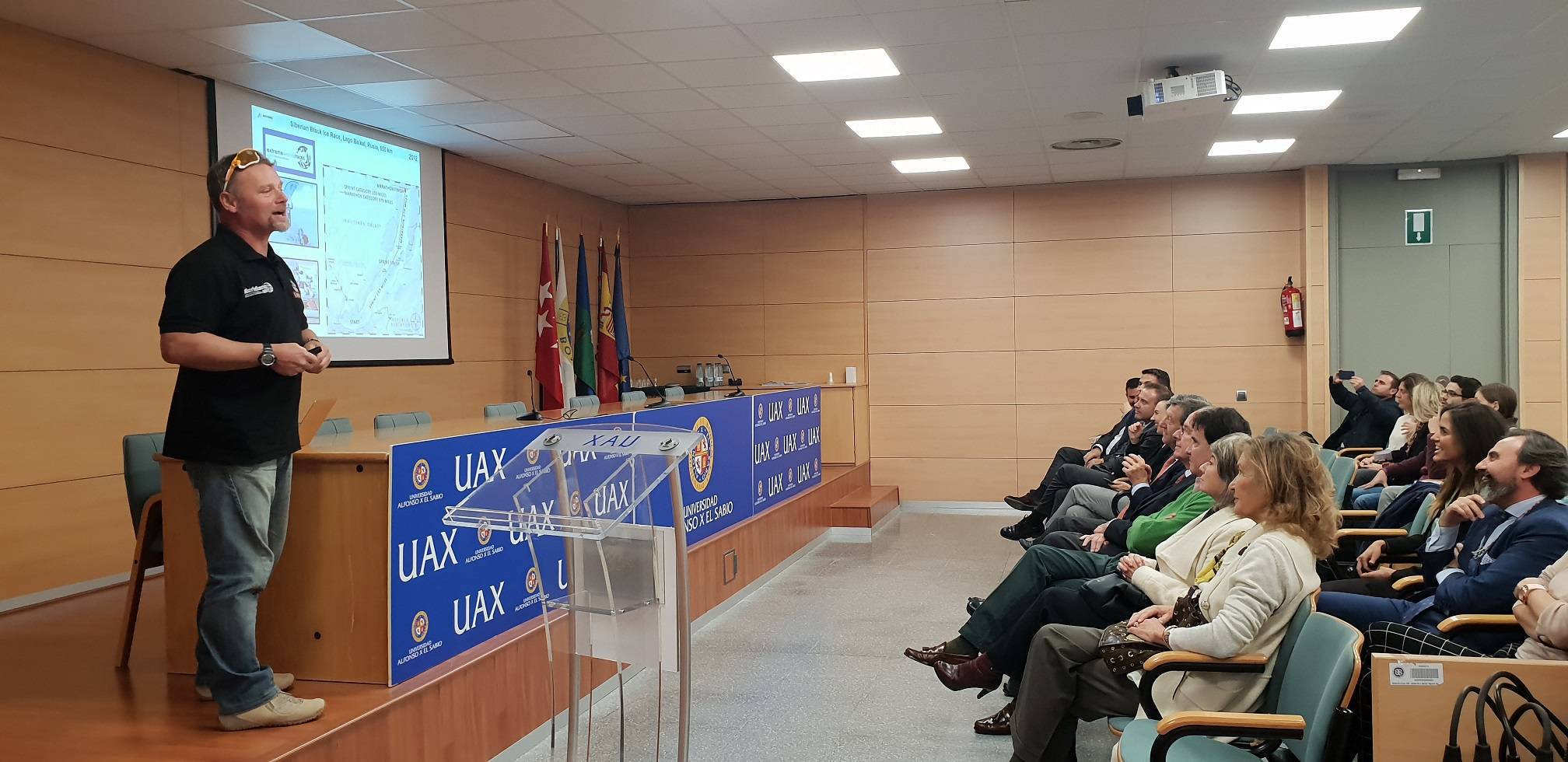 Conferencia de Antonio de la Rosa en la UAX.