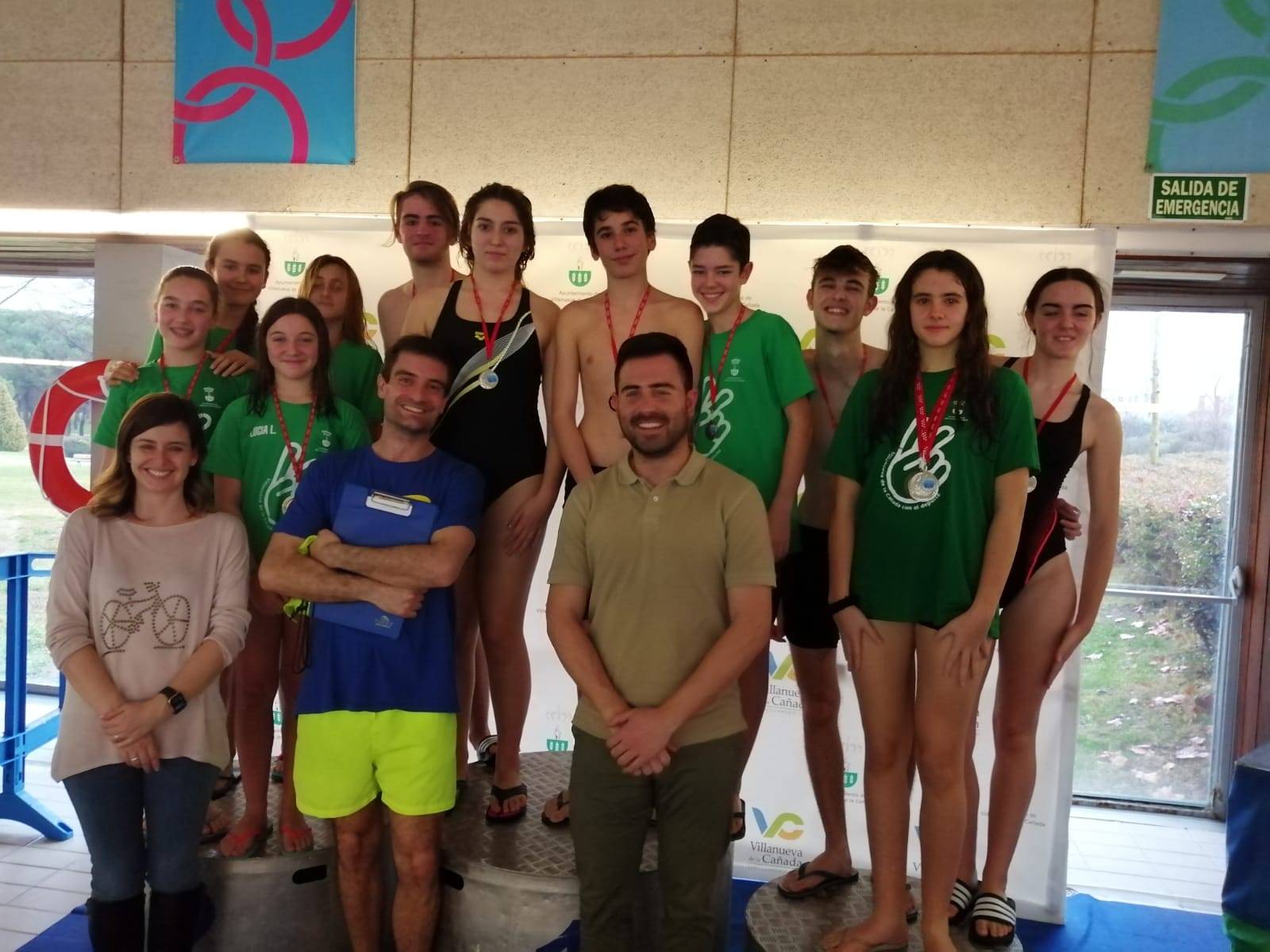 El concejal de Deportes, Ignacio González, con los participantes.