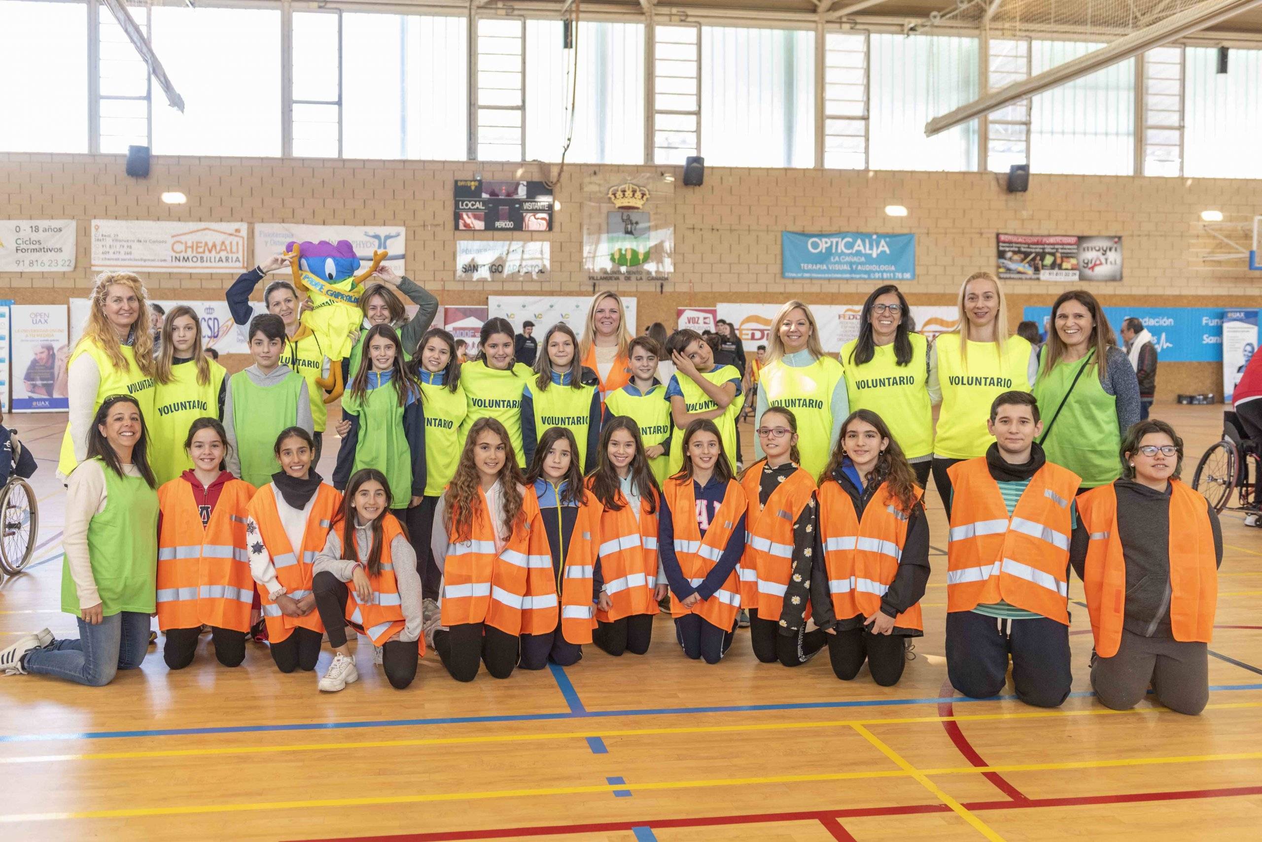 Voluntarios del colegio Padre Garralda.