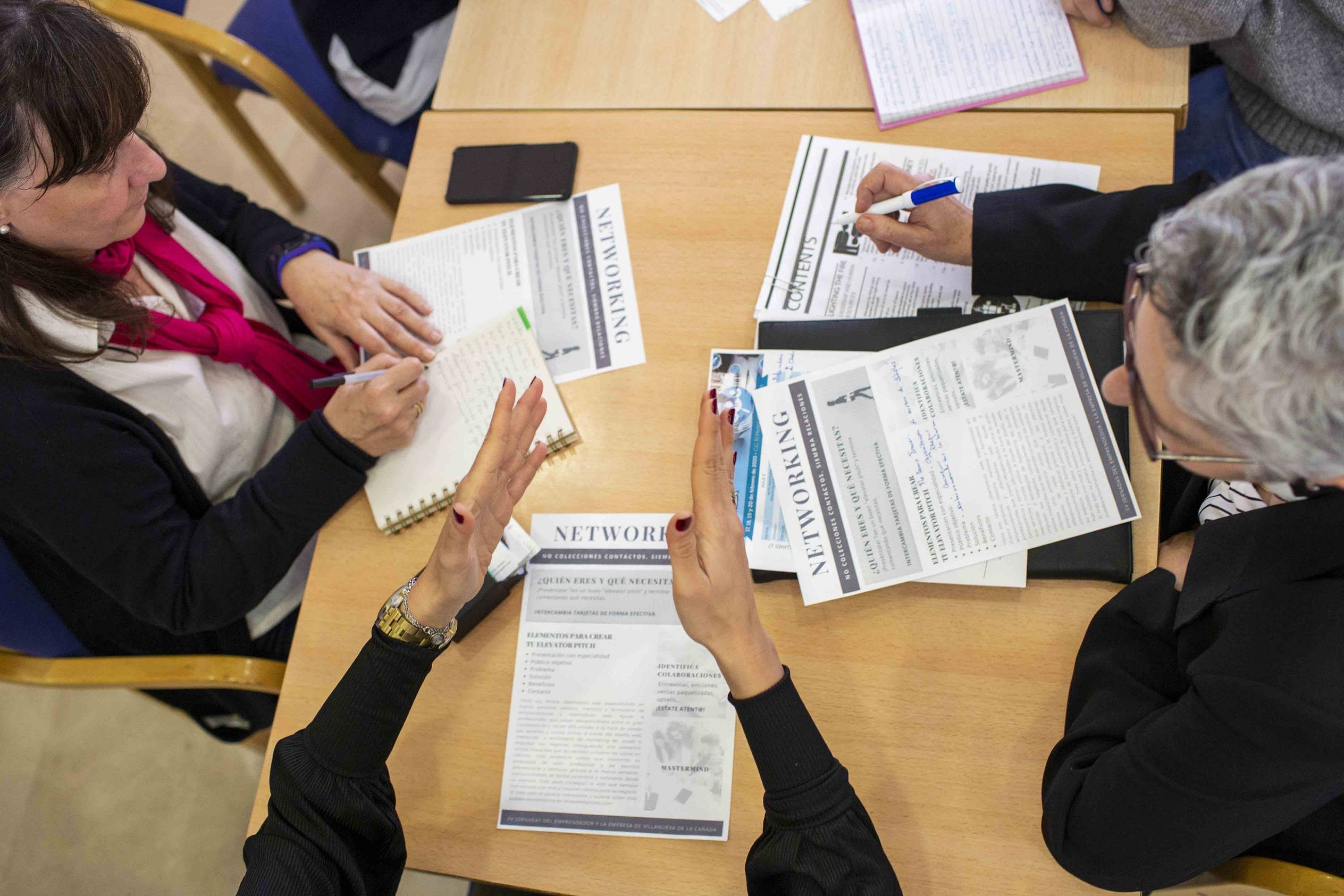 Imagen de una sesión de networking.