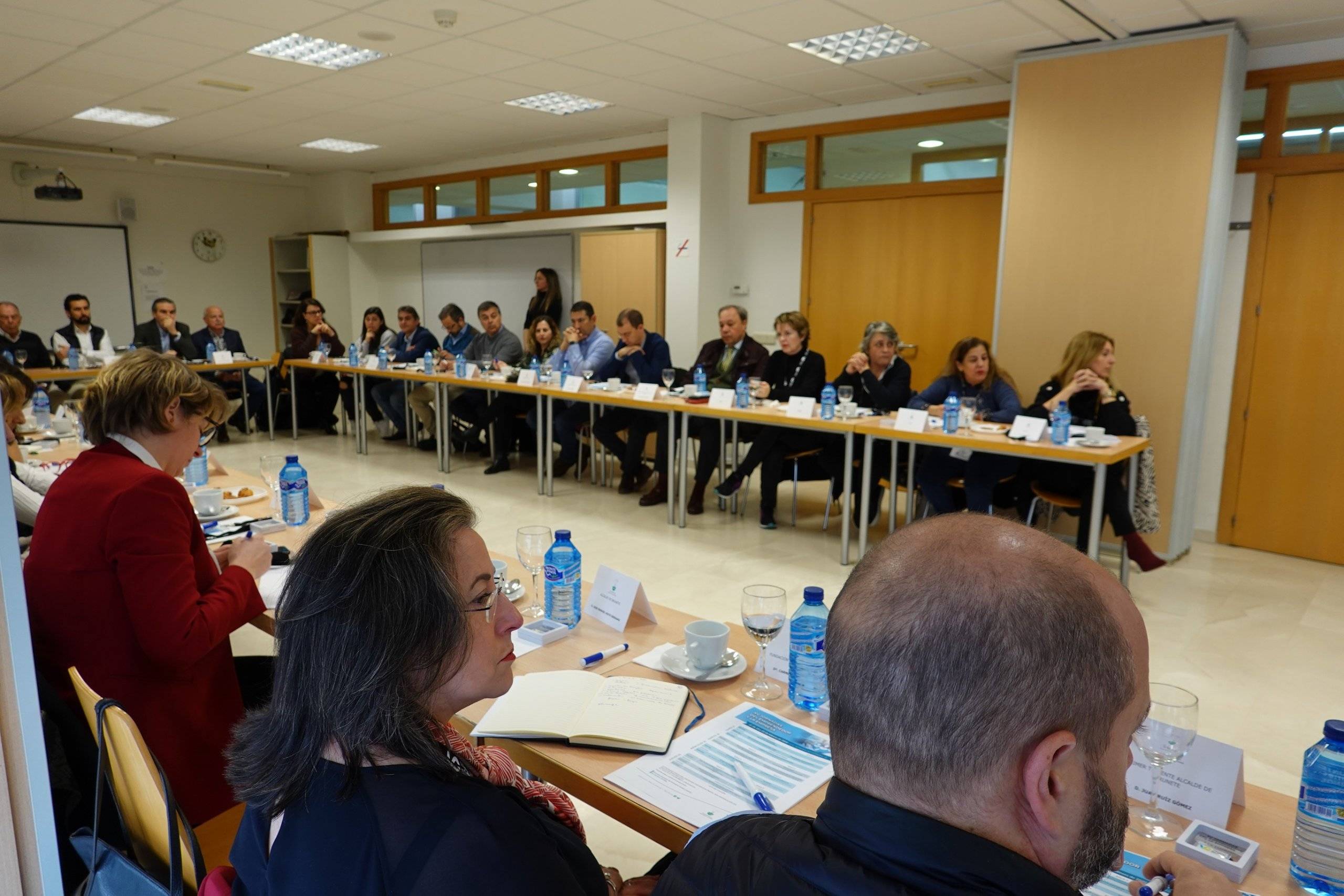 Asistentes al acto inaugural de las XV Jornadas del Emprendedor y la Empresa.