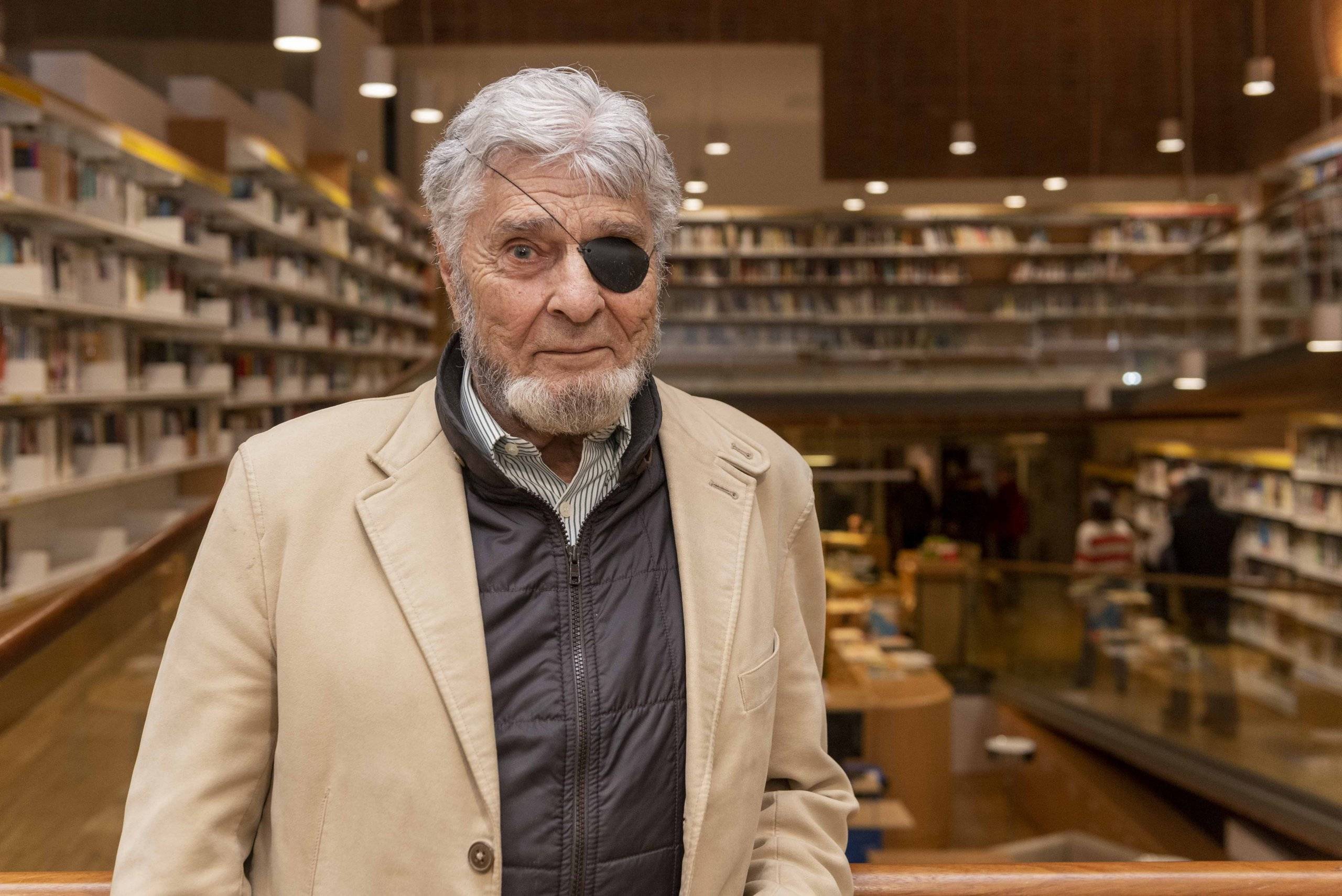 Jesús González Green en la Biblioteca F. Lázaro Carreter.