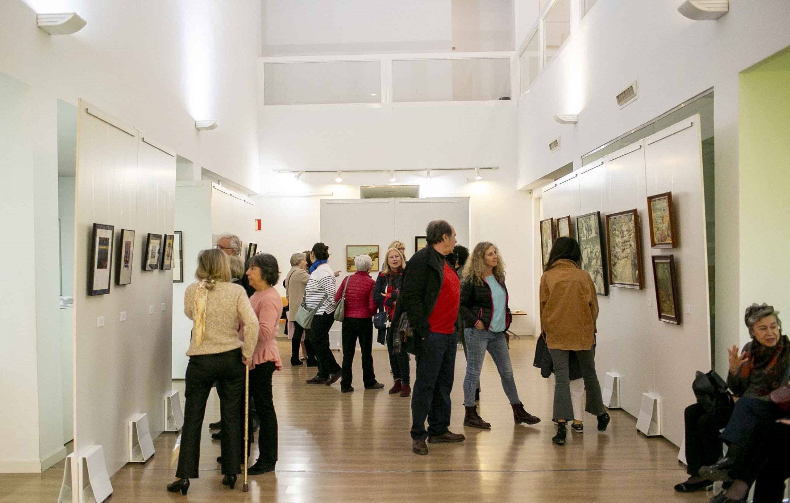 La inauguración ha tenido lugar en el C.C. El Castillo.