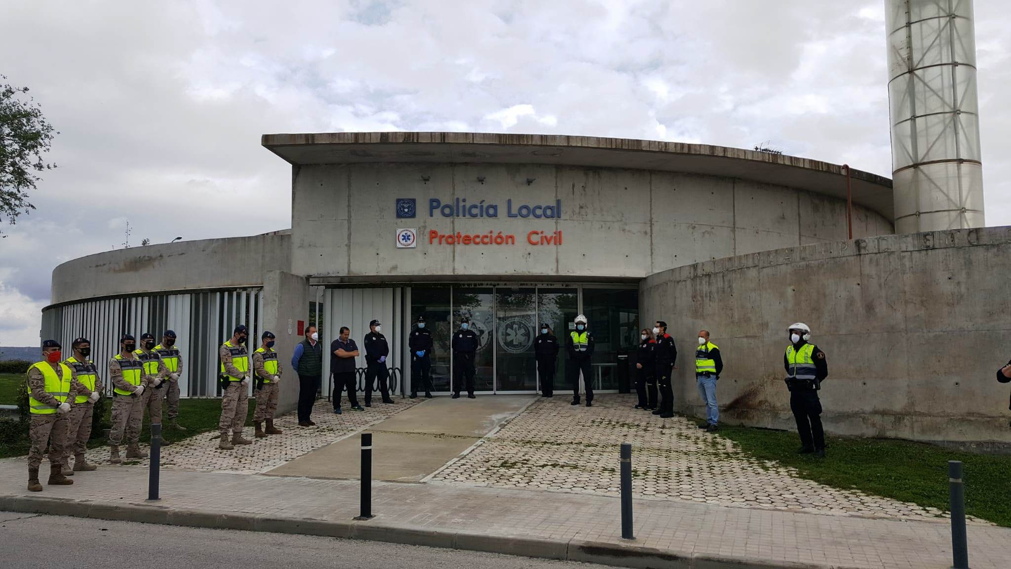 Minuto de silencio en homenaje a las víctimas del coronavirus.