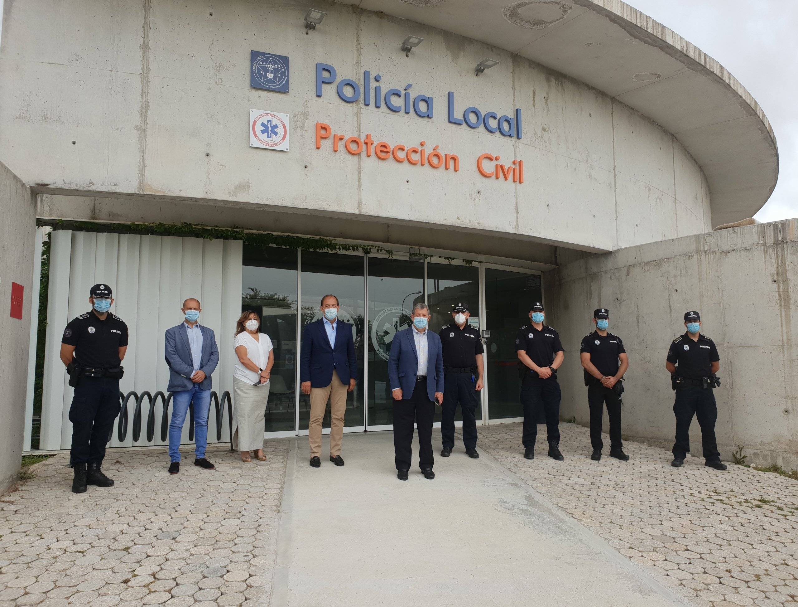 Autoridades en las dependencias de Policía Local.