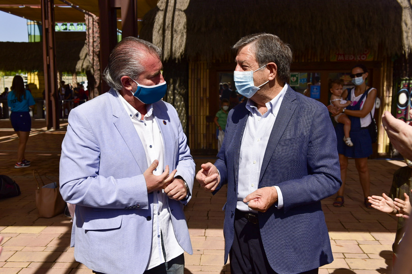 El alcalde, Luis Partida, y el consejero delegado de la AVT, Miguel Ángel Folguera.