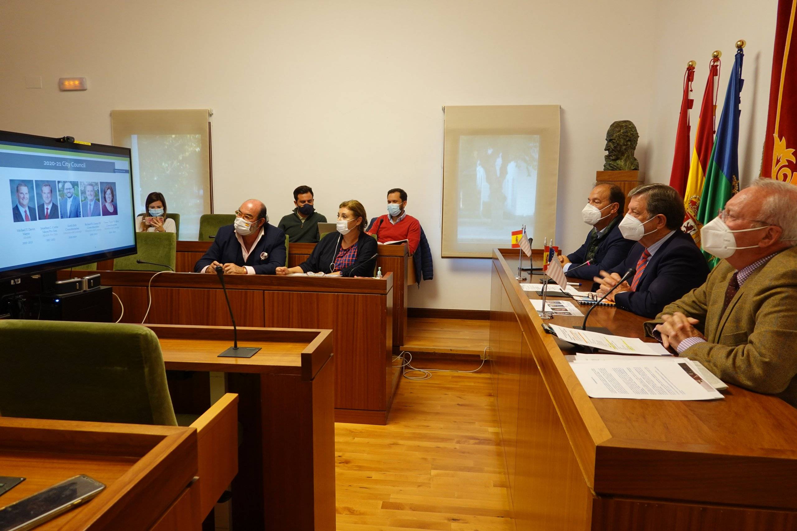 Imagen de la videoconferencia con responsables de La Cañada Flintridge.