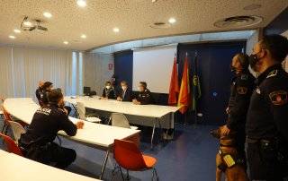 Acto de entrega de cartas de reconocimiento a miembros de Policía Local.