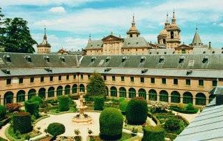 Real Centro Universitario Escorial- María Cristina.