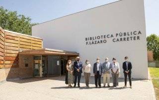 El alcalde y la consejera Cultura, Turismo y Deporte de la Comunidad de Madrid, junto a miembros de la Corporación Municipal.