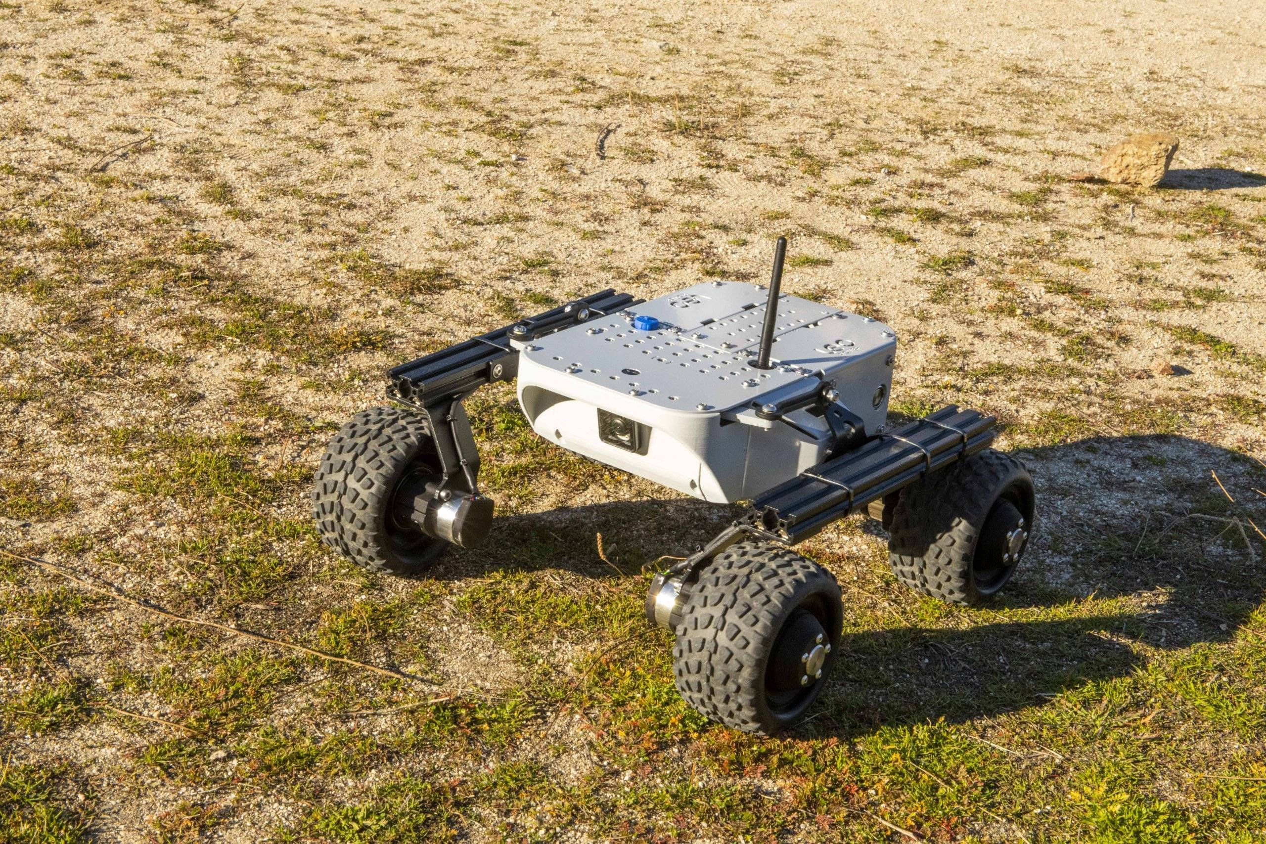 Imagen del robot Leo Rover