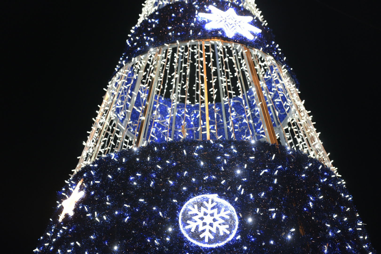 Detalle de árbol de luz.