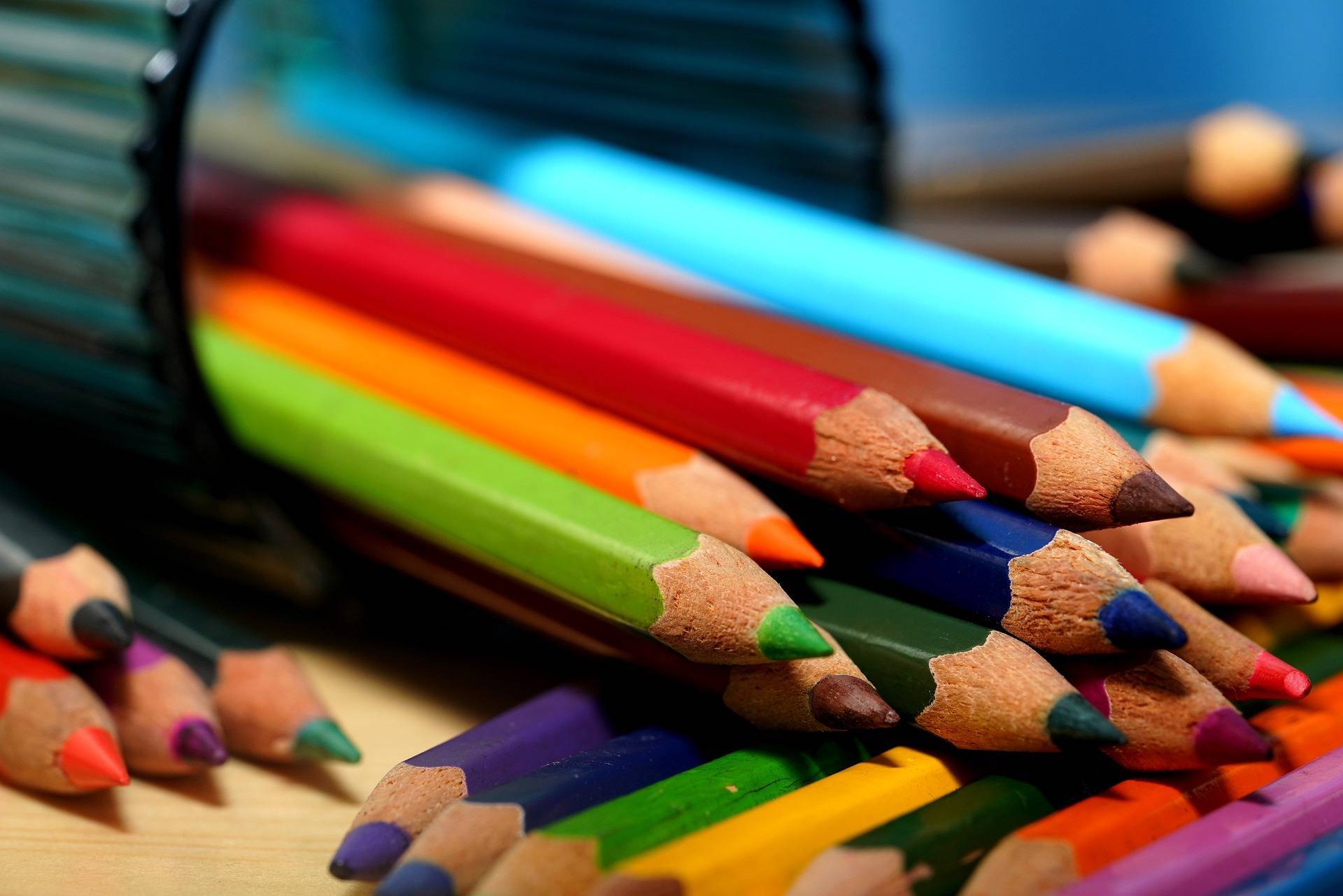 lápices de colores colegios