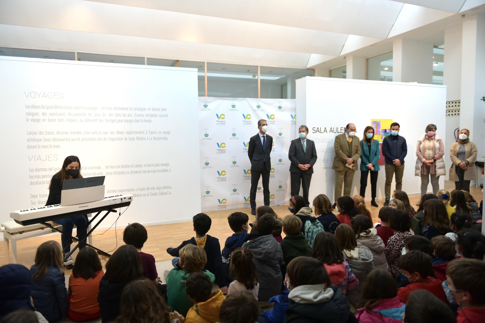 Actuación, a cargo de la Escuela Municipal de Música, en el acto inaugural de la exposición.