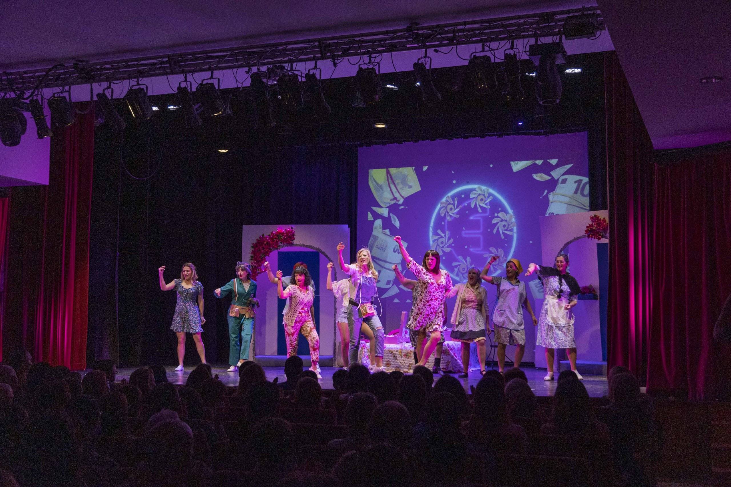 Momento del espectáculo "Mamma Mia! El musical", a cargo de la compañía Up's Teatro Musical.