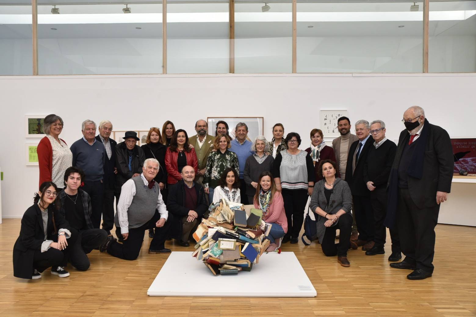 Foto de familia de la Feria del Libro 2022.