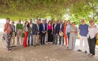 Foto de familia de la presentación de Madrid, de pueblo a pueblo.