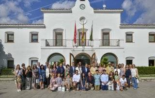 Foto de familia de la visita de la delegación de La Cañada Flintridge.