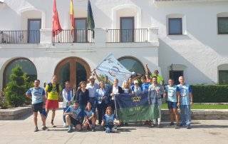 Autoridades con miembros de la Asociación AdELA.