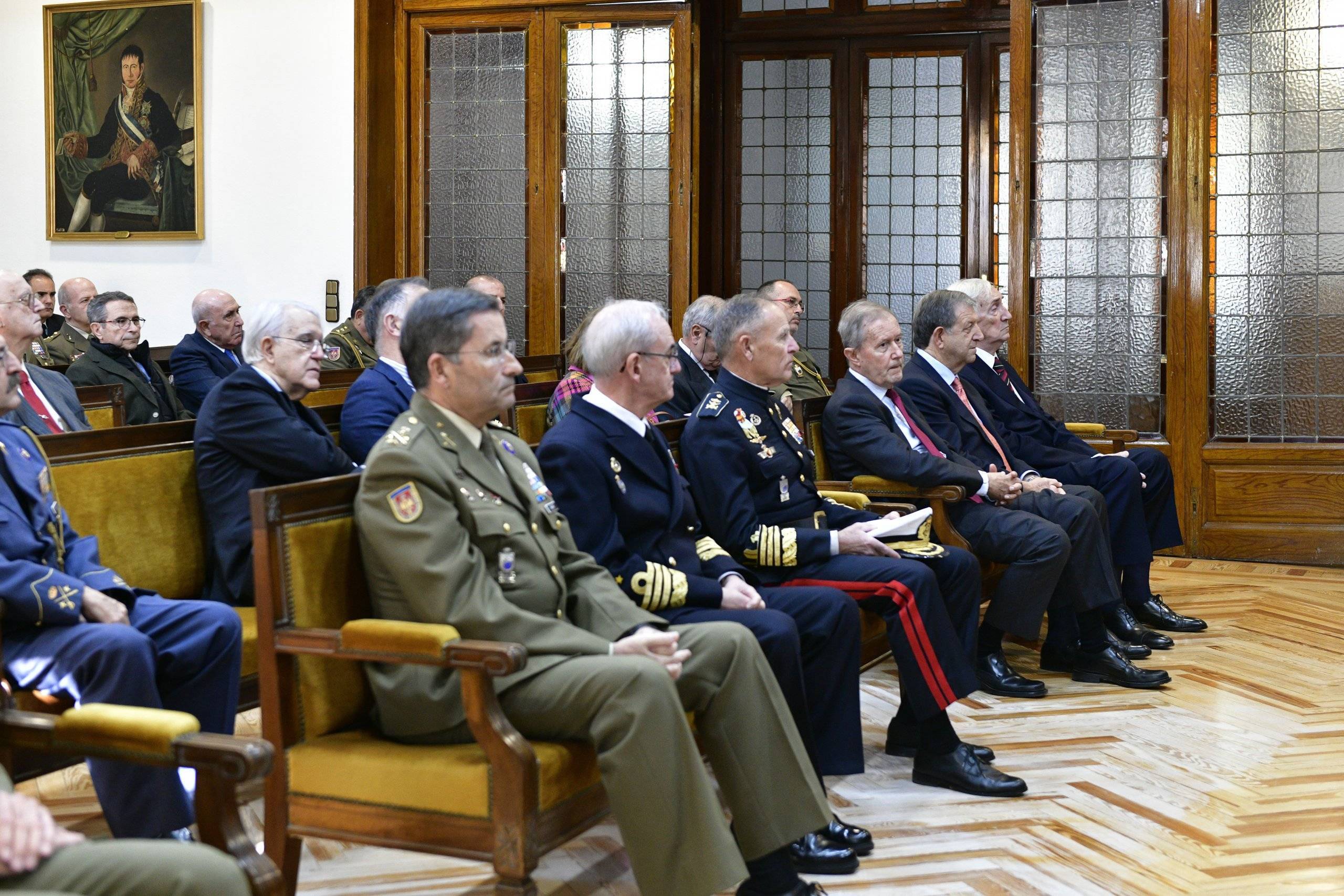 Asistentes al acto de entrega de diplomas de honor de la Asociación Española de Militares Escritores.