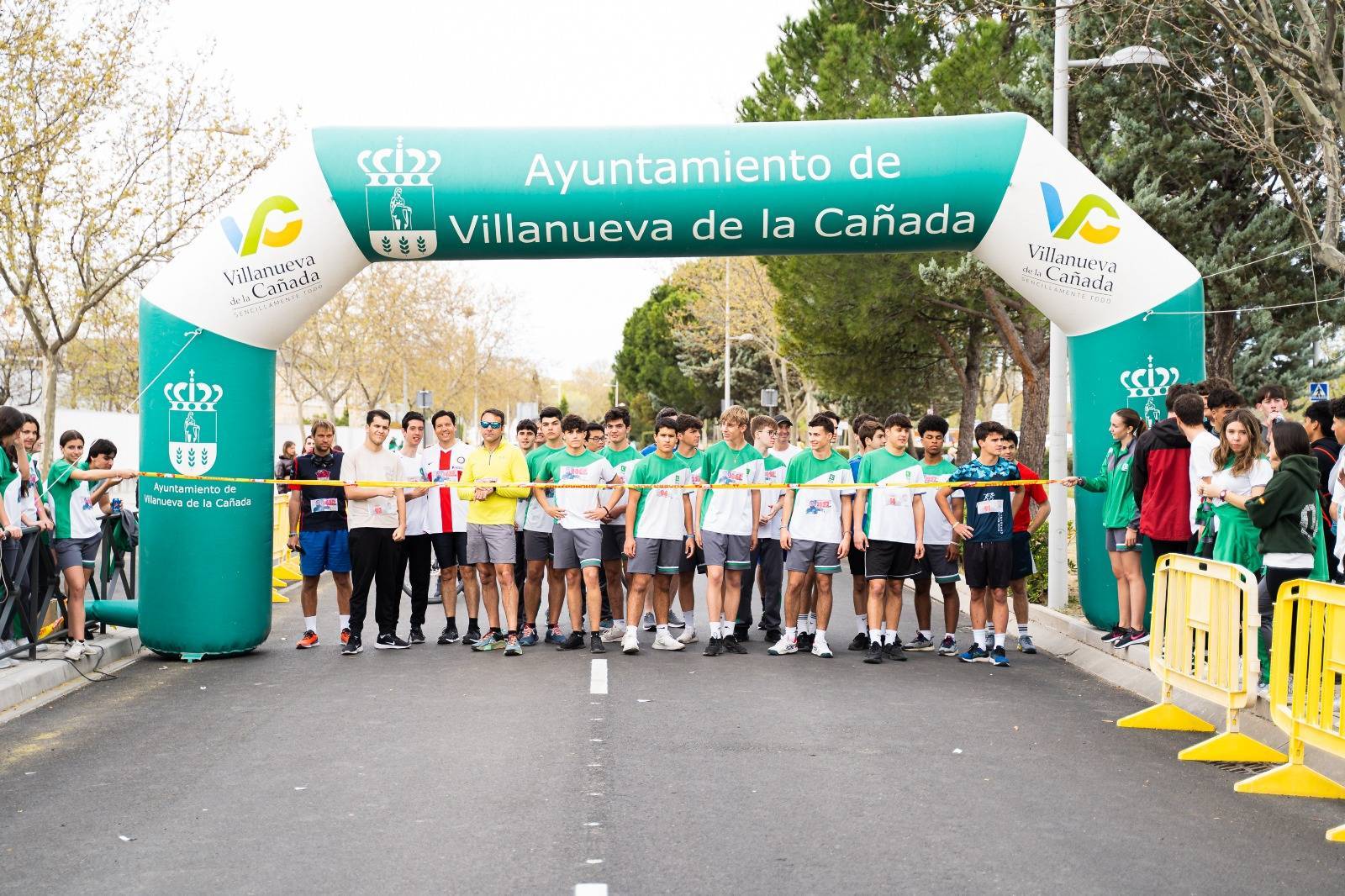 Salida del cross del colegio Kolbe.