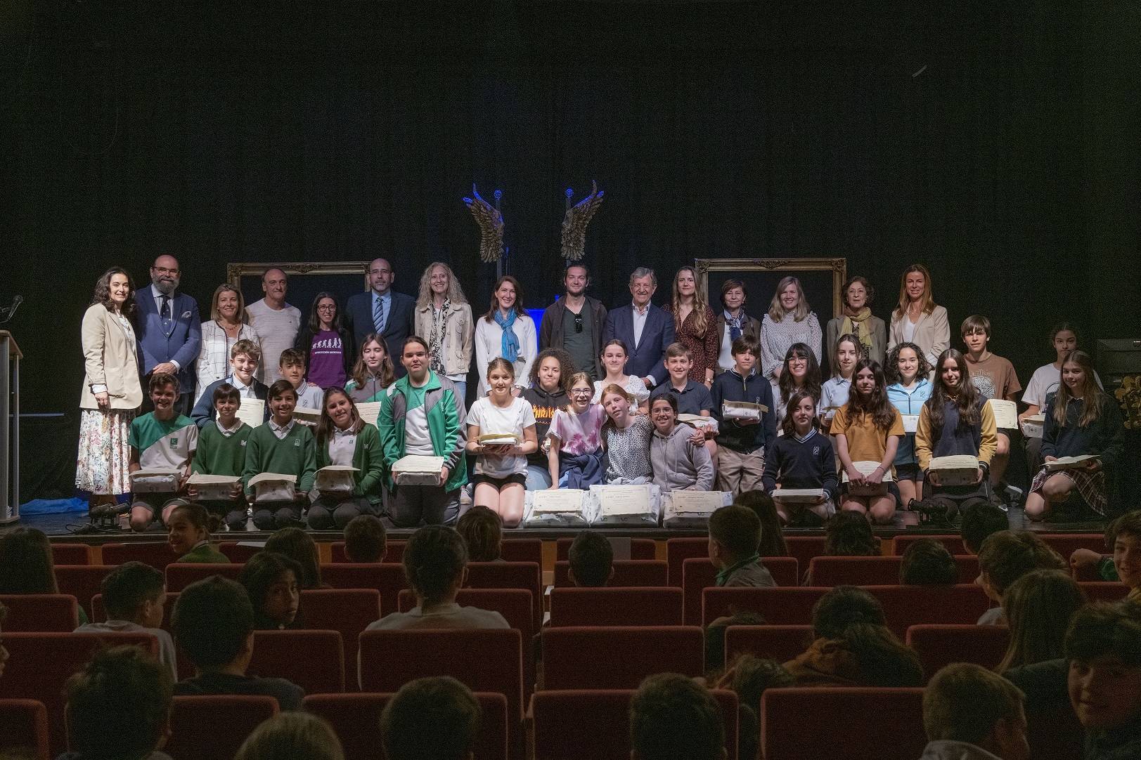 Foto de familia del XXXI Concurso de Cuentos Infantil y Juvenil.