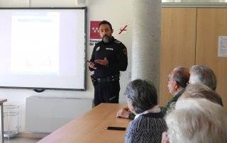 Imagen de la charla de seguridad impartida.