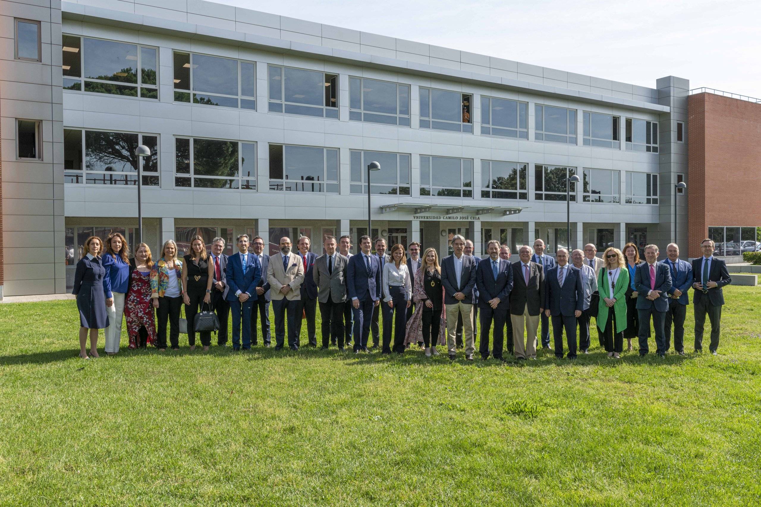 Foto de familia del foro de hostelería y turismo de la UCJC.