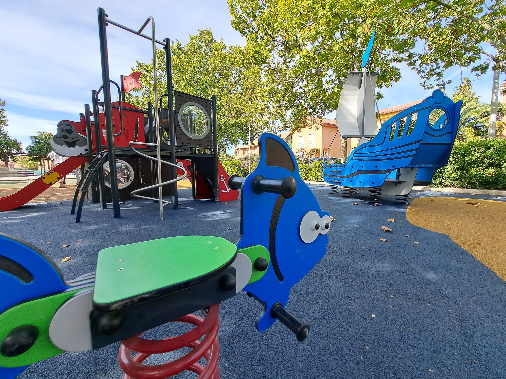 Juegos del parque infantil de la Pza. de Colón.