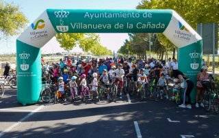 Imagen del inicio de una de las modalidades de la Fiesta de la Bicicleta