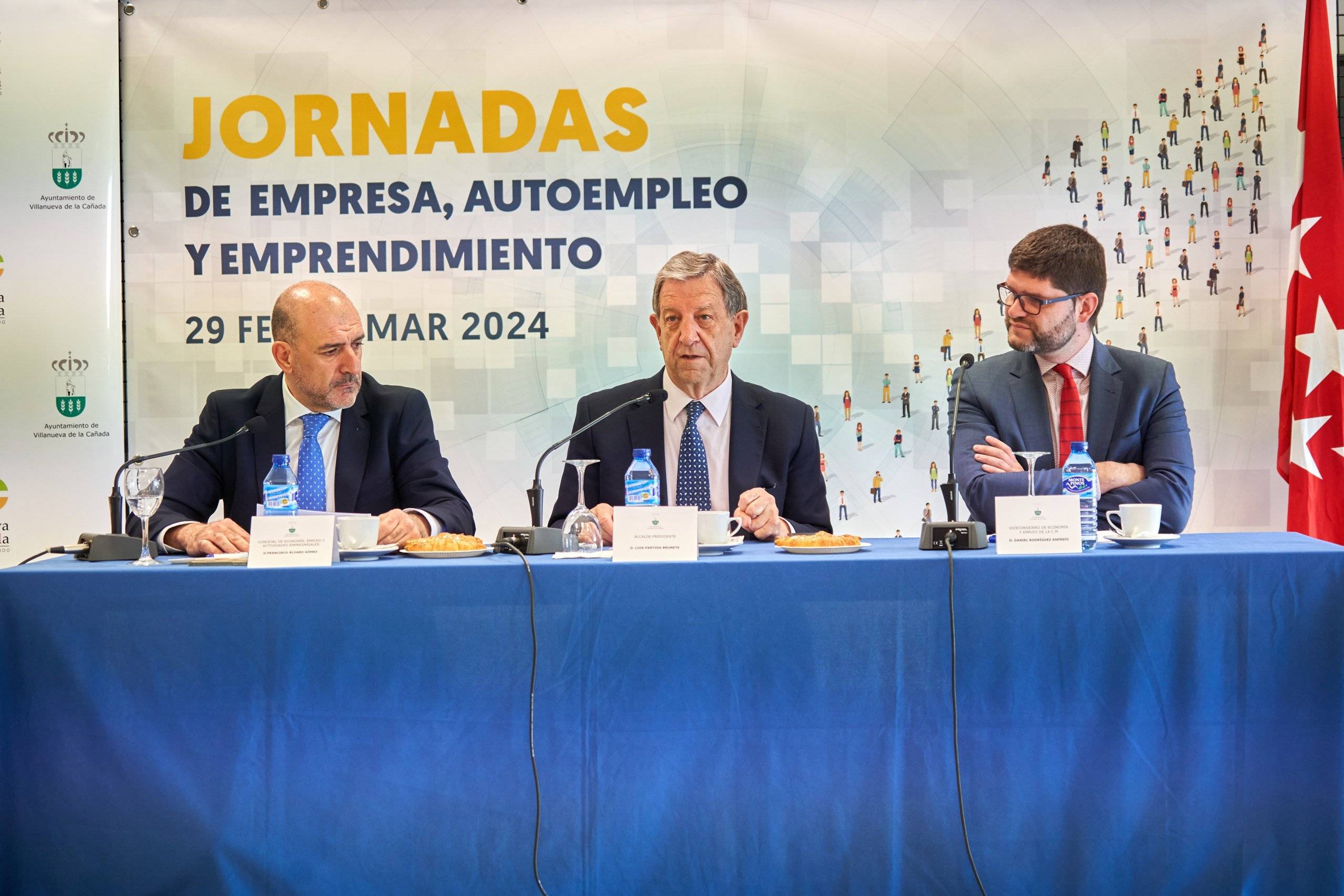 Autoridades en la inauguración de las Jornadas de Empresa, Autoempleo y Emprendimiento.