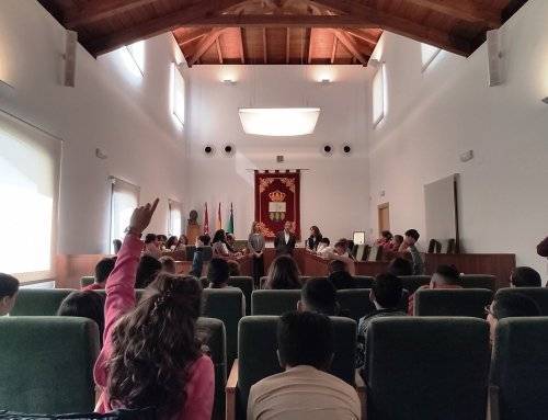 Alumnos del CEIPSO María Moliner visitan el Ayuntamiento