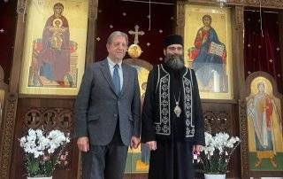 El alcalde, Luis Partida, junto a Monseñor Timotei Lauran, en la Catedral ortodoxa rumana de Madrid.