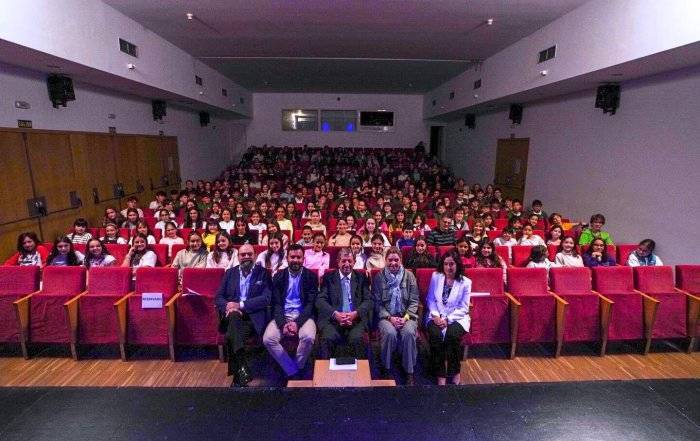 Foto de familia del XXXII Concurso de Cuentos Infantil y Juvenil.