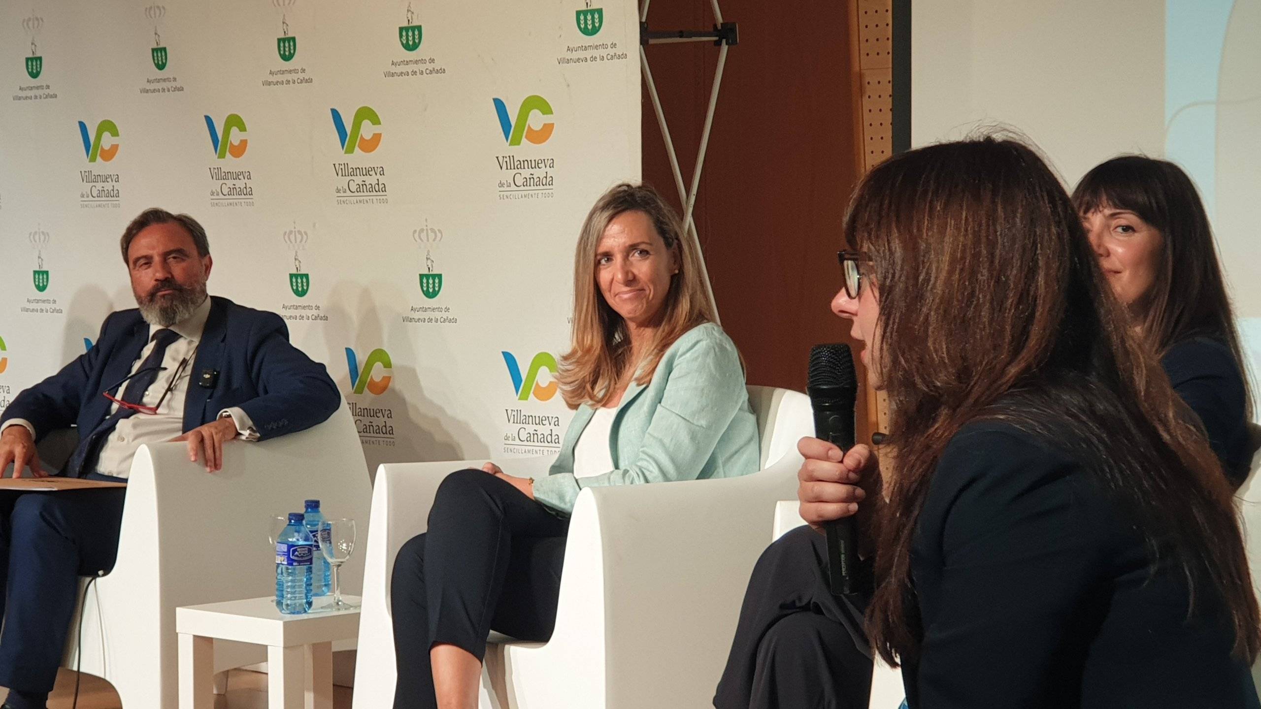 Ponentes de la Mesa Redonda sobre Salud Mental.