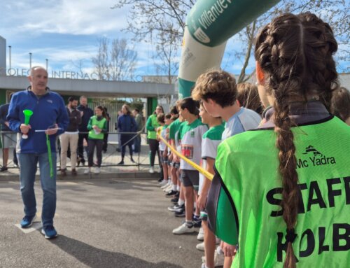 Cientos de alumnos participan en las carreras de los colegios Kolbe y Santiago Apóstol