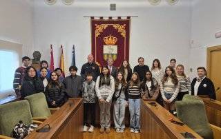 Foto de Familia de la visita de alumnos de La Cañada Frintridge.