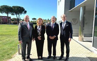 Imagen de la visita del Embajador de la Liga Árabe a la UCJC y al colegio SEK- El Castillo.