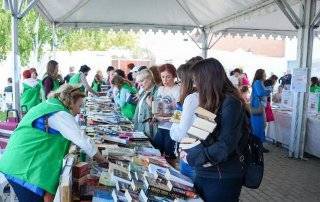 Imagen del Mercadillo Solidario de Libros.