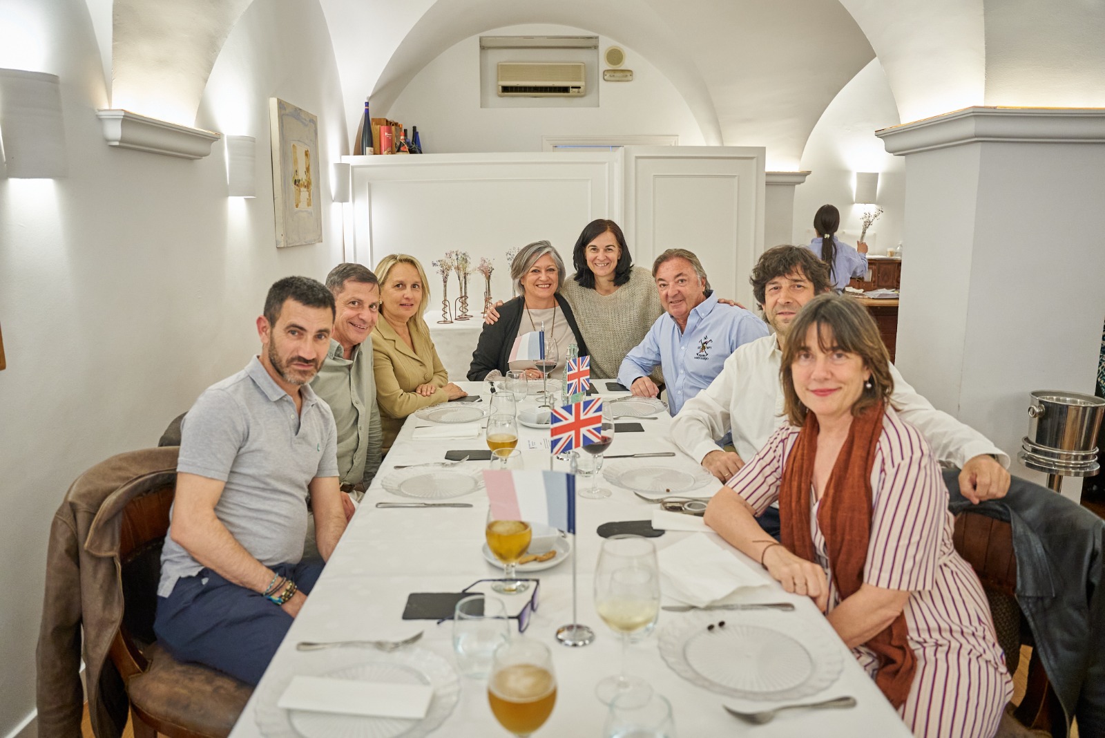 Participantes en la cena institucional de la ACH.