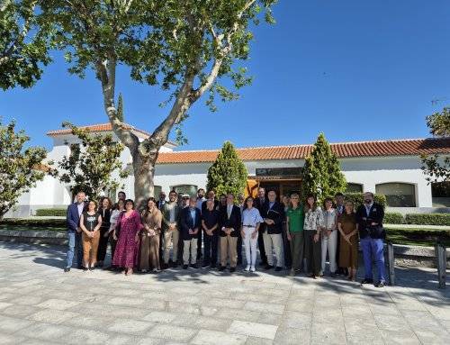 Entrega de los más de 15.000 euros recaudados con fines solidarios en San Isidro