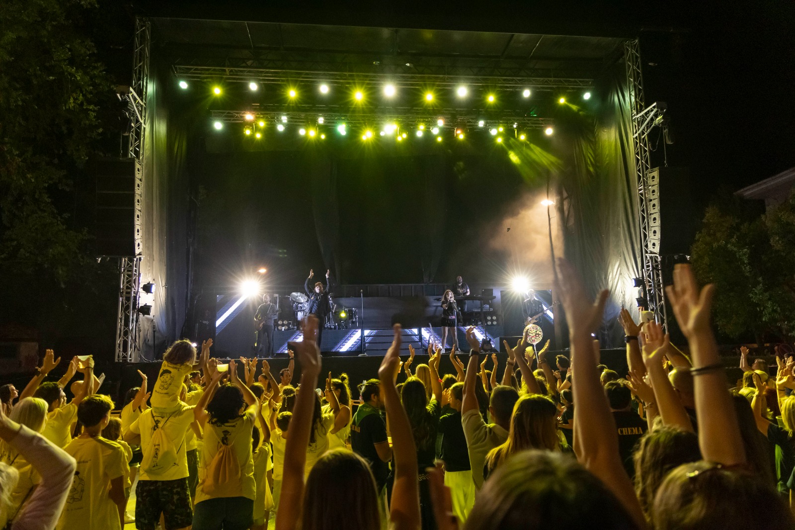Actuación de la Orquesta 8 1/2 Band