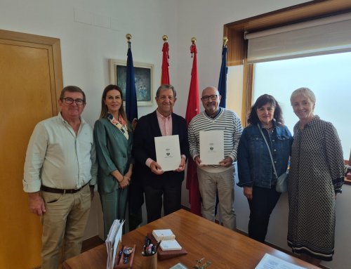 El Ayuntamiento firma un convenio de colaboración con el Grupo de Teatro “Talía”
