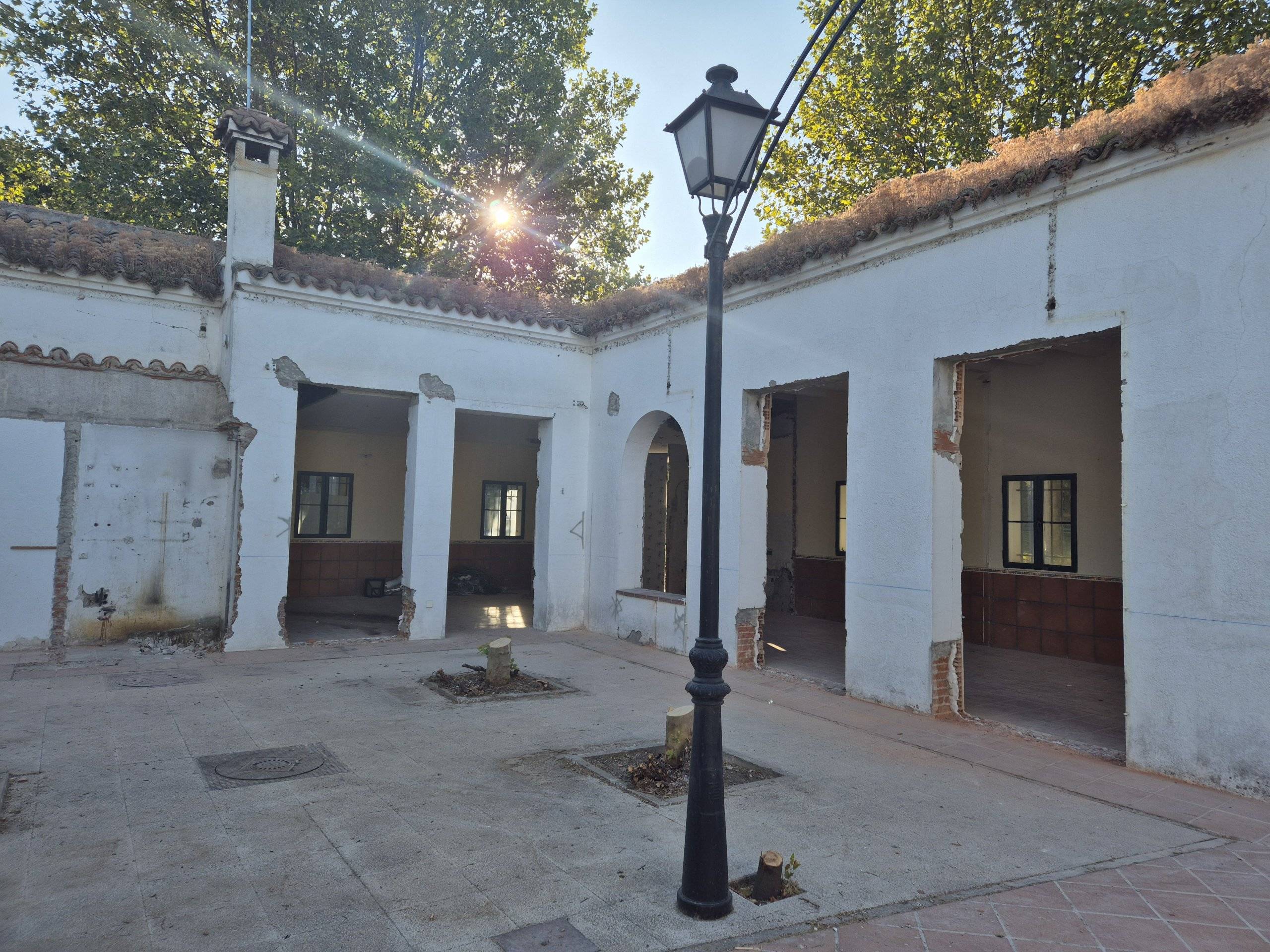 Patio interior del edificio de la calle Rosales.