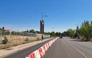 Imagen de los trabajos que se están realizando de ampliación de la senda ciclable.