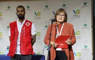 La directora de la Asamblea Comarcal de Cruz Roja en la Sierra Oeste, Mónica Carbajal, durante la apertura del acto.